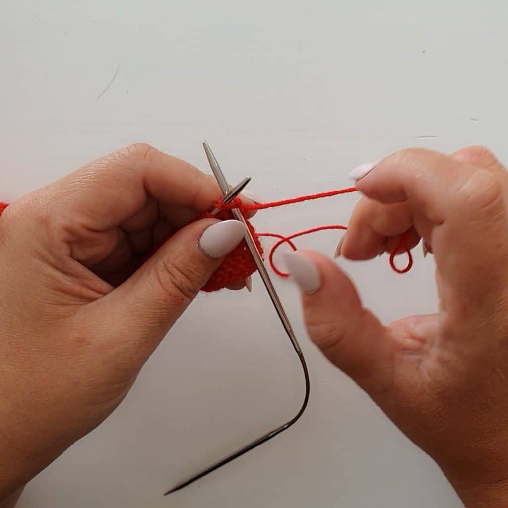 Rabattage des mailles - méthode 1 - étape 1